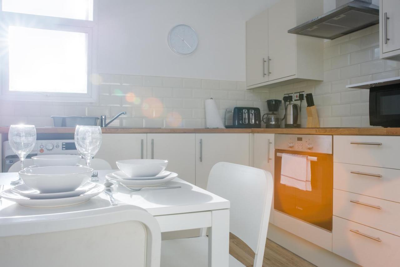 Mycityhaven - 3 Bedroom Shirehampton Flat Near Avonmouth & M4 Бристоль Екстер'єр фото